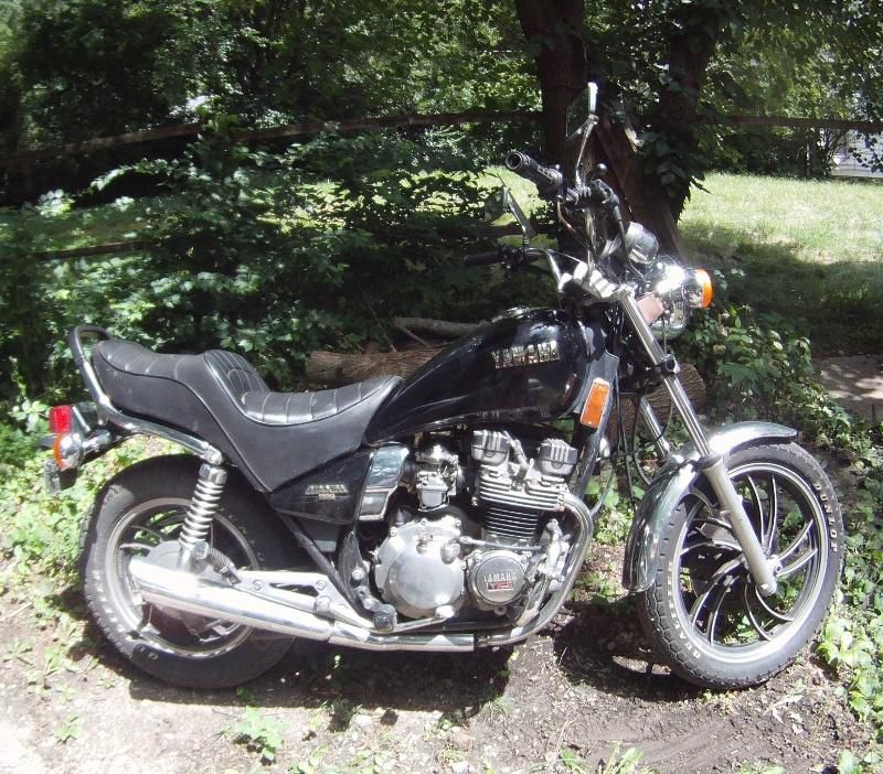 Yamaha 1982 maxim xj550