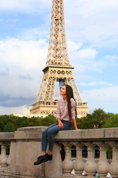 http://alohafrbtf.cluster023.hosting.ovh.net/wp-content/uploads/2016/08/aloha-hostel-girl-eiffel-tower-400x600.jpg