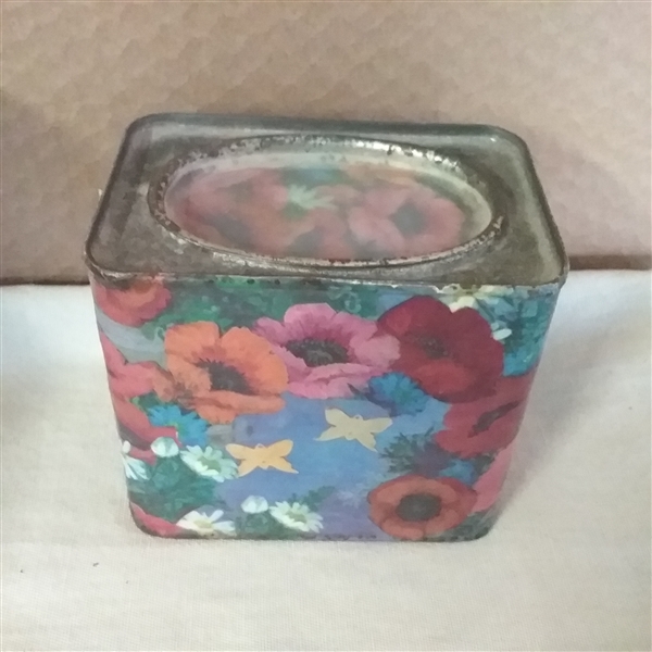 VINTAGE TIN CANISTER SETS