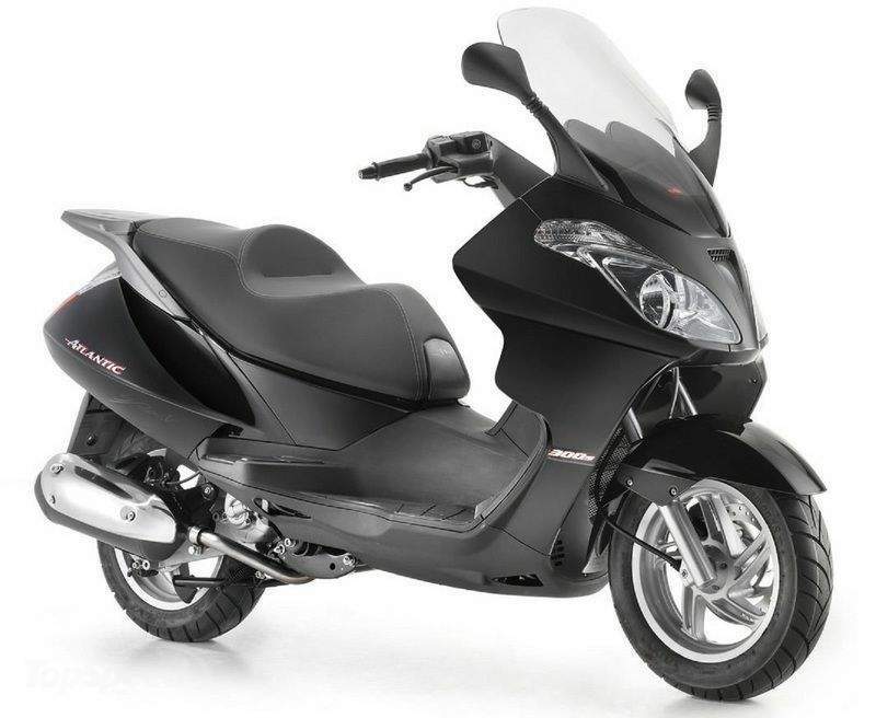 Мотоцикл Aprilia Atlantic 300 2012