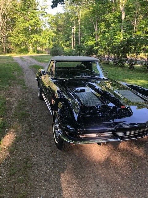 1963 Chevrolet Corvette (Blue/Blue)