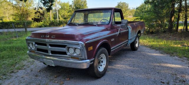 1969 GMC Sierra 2500 (Red/Black)