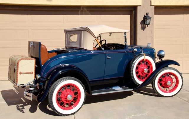 1931 Ford Model A (Blue/Brown)