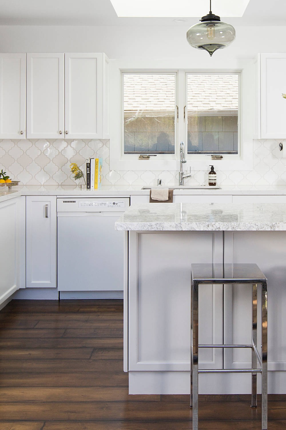 White Kitchens Floor Tiles Dark Wood Flooring Look Tile Design Light Marble Style Like Black Island Kitchen