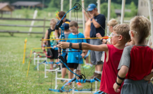 camp_archery_group