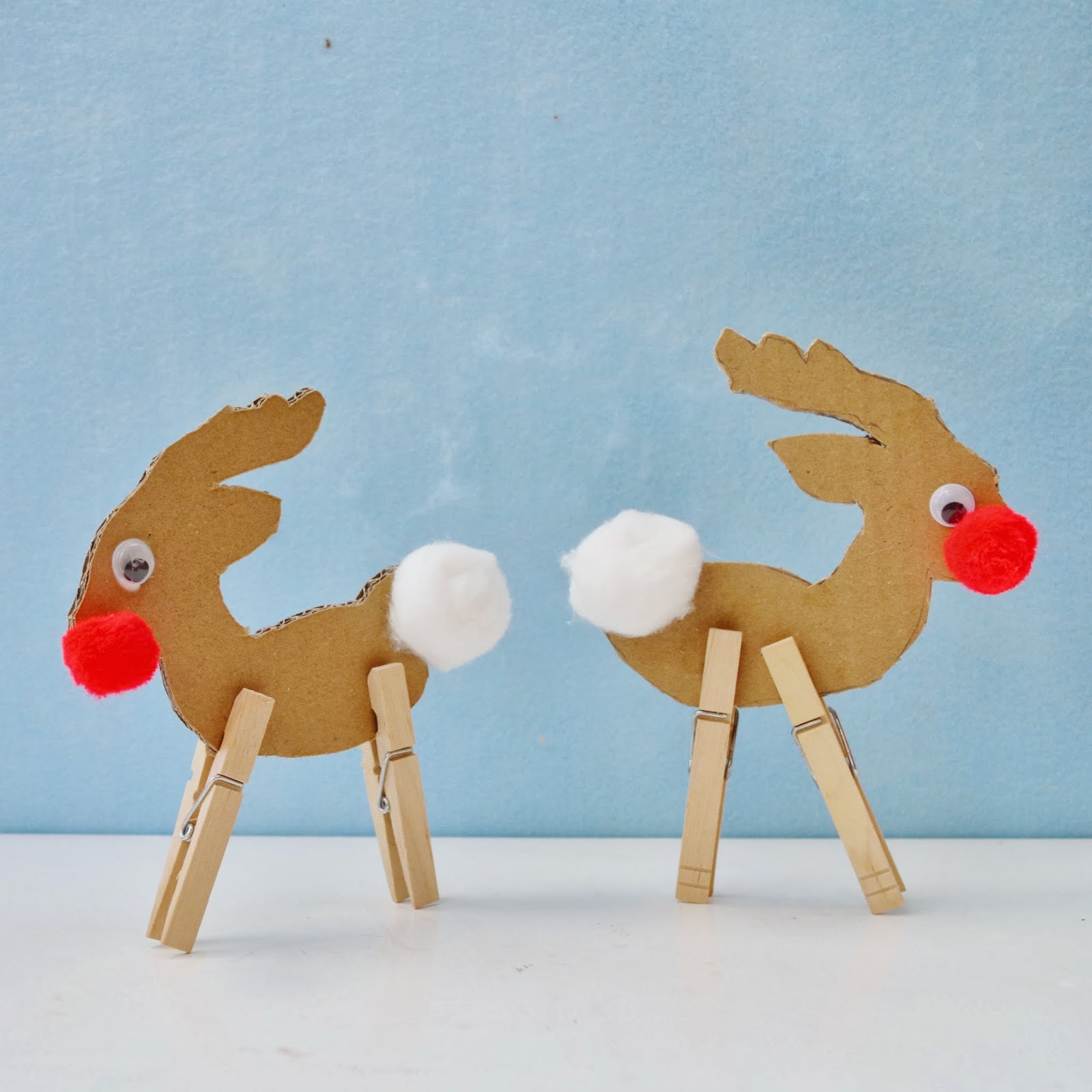 cardboard and clothespin Rudolphs