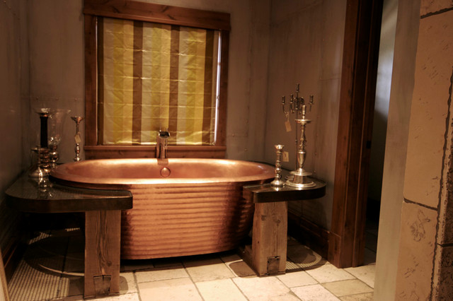 Rustic Bathroom Surrounded with Reclaimed Wood