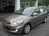 Hyundai Accent 2012 Data, Info and Specs