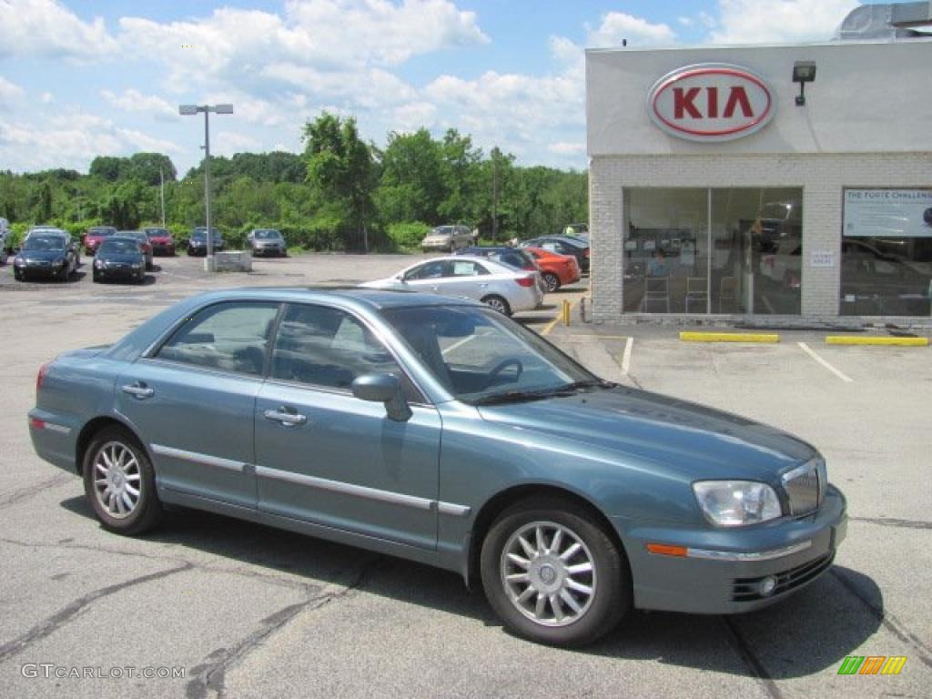 Celadon Green Metallic Hyundai XG350