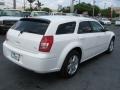 2007 Stone White Dodge Magnum SXT AWD  photo #10