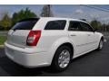 2007 Stone White Dodge Magnum SXT  photo #5