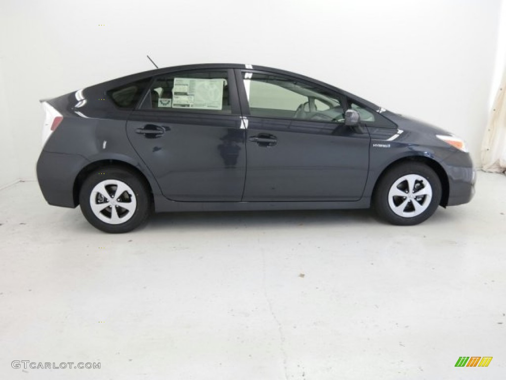 Winter Gray Metallic Toyota Prius