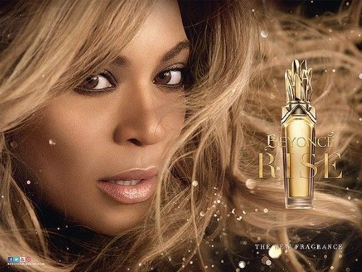 Beyoncé une star en or pour présenter son nouveau parfum