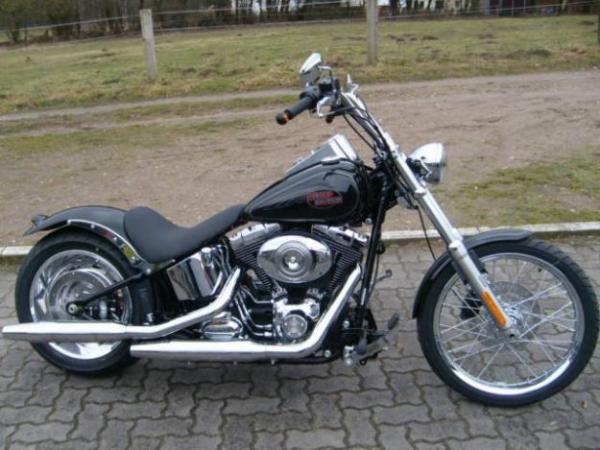 Harley-Davidson FXSTC Softail Custom