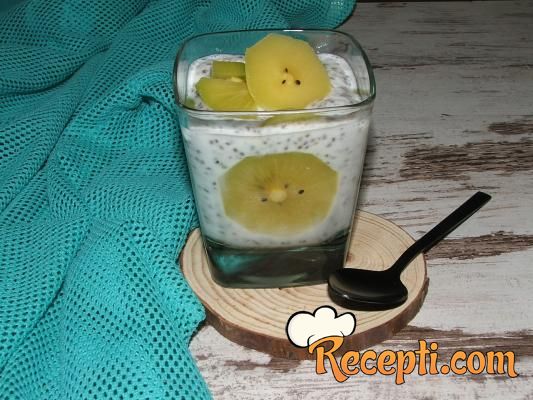 Chia puding sa kokosom i kivijem