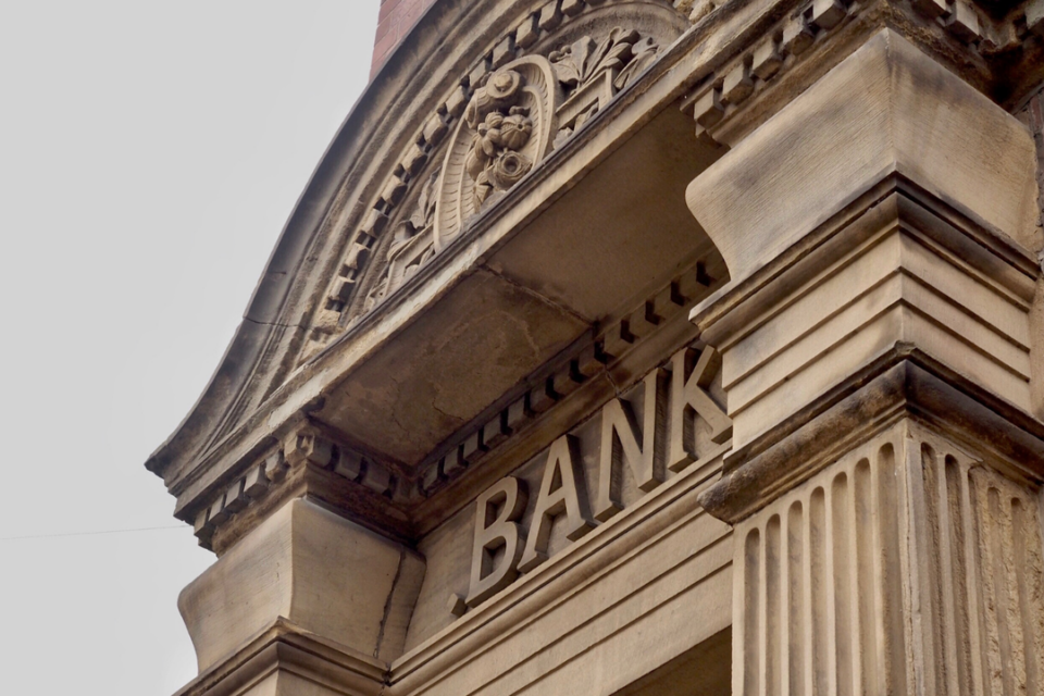 Debanking: Striking the Right Balance for Banks & Businesses