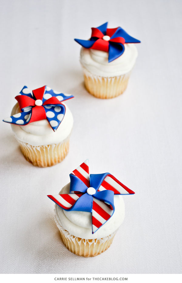 Patriotic Cupcakes | Memorial Day | Picnic Ideas | Red White Blue | Summer Desserts | Picnic Food | Cupcake Recipes | American Fun Food Ideas