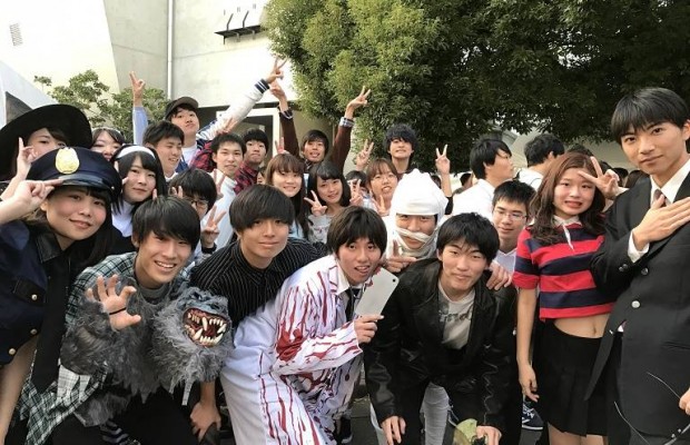 埼玉ポーズ6連発！文教大学藍蓼祭は子供のパラダイスだった【文教vs獨協 学祭対決】