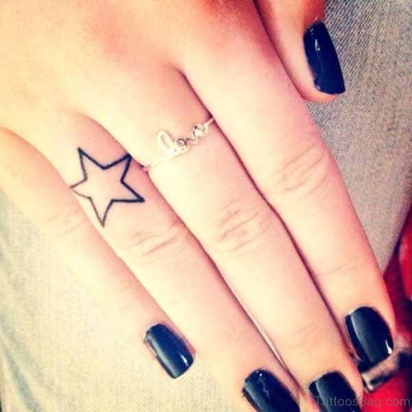 23 Best Star Tattoos For Fingers