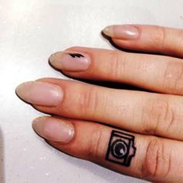 26 Cute Camera Tattoos On Finger