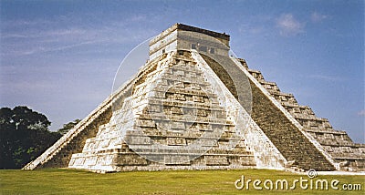 Mayan Temple Pyramid Chichen Itza Mexico