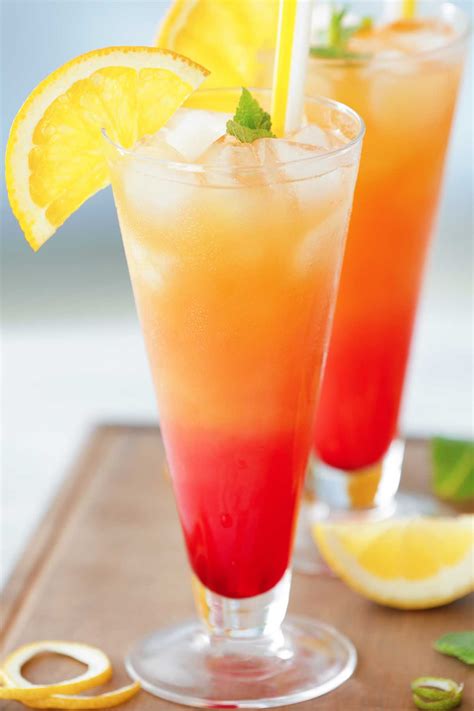 Tequila Sunrise (Go-To Recipe for Beginners) | Tequila O'Clock