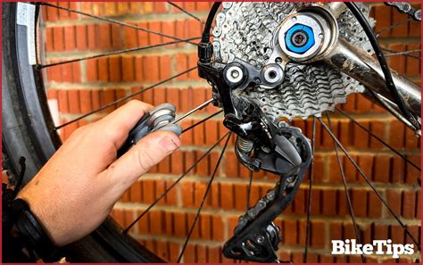 How To Adjust Or Install A Rear Derailleur In 10 Steps [With Video Guide]