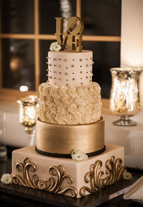 Golden Wedding Cake Design Ideas