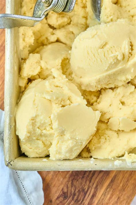 Honey Ice Cream Recipe : Hearts Content Farmhouse