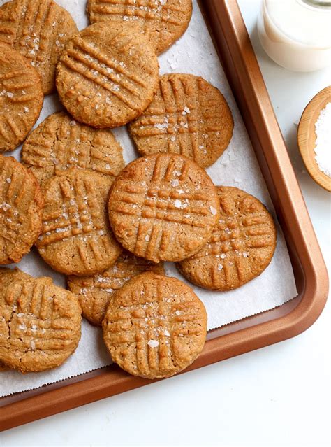 Flourless Peanut Butter Cookies - Detoxinista