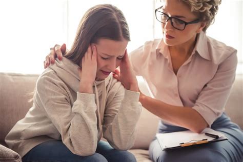 Normal Teenage Behavior vs Abnormal | Mental Illness in Teens