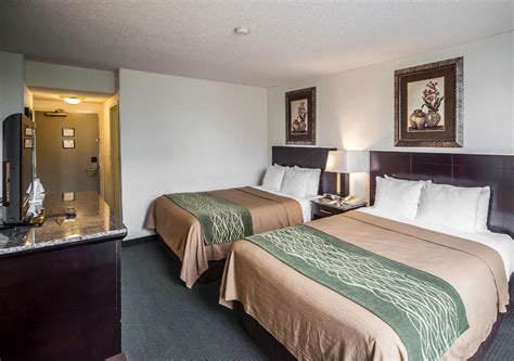 Comfort Inn and Suites Edmonton Hotel (Edmonton (AB)) - Deals, Photos ...