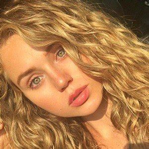 Brec Bassinger (TV Actress) - Age, Birthday, Bio, Facts, Family, Net ...