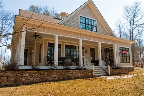 20 Homes With Beautiful Wrap-Around Porches - Housely