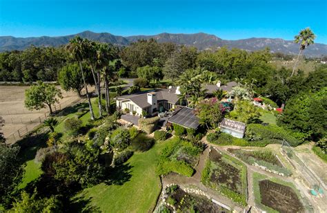 Oprah Winfrey Buys a $28.9 Million Ranch House in Montecito, California ...