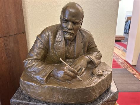 After a century, is it now appropriate to lay Lenin's body to rest ...