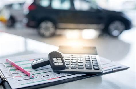 Is it better to buy a car with financing or with cash? | Autodeal