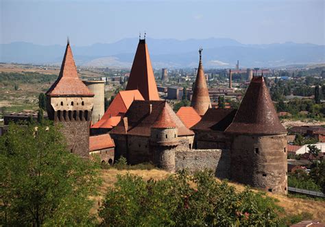 Le Château de Hunyad, en Roumanie - 20 châteaux à visiter absolument ...