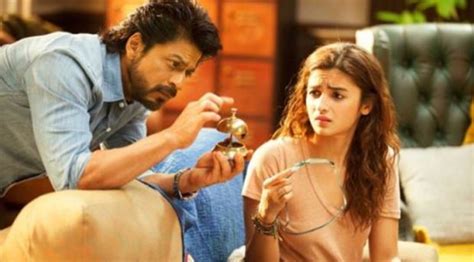 Alia Bhatt and Shah Rukh Khan Starrer ‘Dear Zindagi’ Movie Review ...