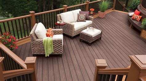 Composite Decking Colors: How to Pick the Perfect Hue