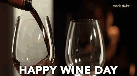 Happy Wine Day Pouring GIF - HappyWineDay Pouring Alcohol - Discover ...