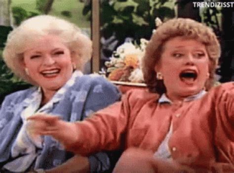 Laughing Golden Girls GIF - Laughing GoldenGirls HystericalLaughing ...