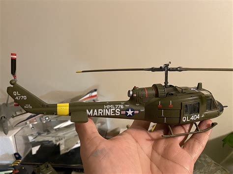 UH-1C Huey -- Plastic Model Helicopter Kit -- 1/48 Scale -- #hy85803 ...