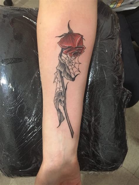 wilted rose by Laura Evelyn at Painted Ladies, Liverpool : tattoos