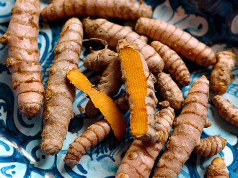 Turmeric for cholesterol: Effects and other health benefits