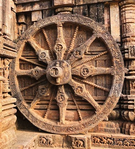 Wheel Sculpture at the Konark Sun Temple · Free Stock Photo