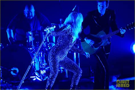 Lady Gaga Performs 'Shallow' Live at Grammys 2019 (Video): Photo ...