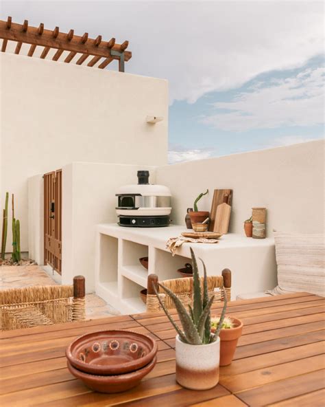 Outdoor Mediterranean Inspired Kitchen - New Darlings