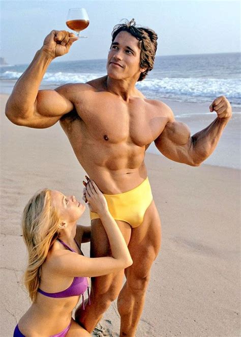 Vintage photos of a young Arnold Schwarzenegger in his physical prime ...