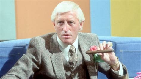 Jimmy Savile scandal: BBC announces inquiry heads - BBC News